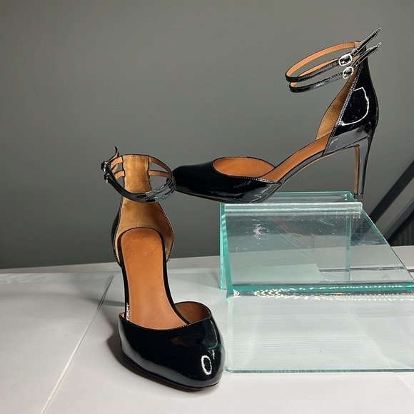 Marc by Marc Jacobs Sz 39 Black Patent Leather Double Ankle Strap Heels Pumps - Picture 1 of 12